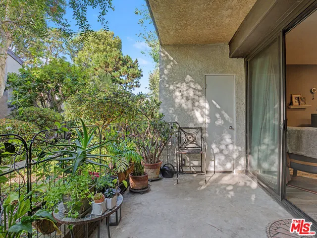 8675 Falmouth Avenue 110, Playa Del Rey, California 90293