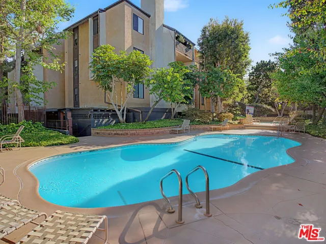 8675 Falmouth Avenue 110, Playa Del Rey, California 90293