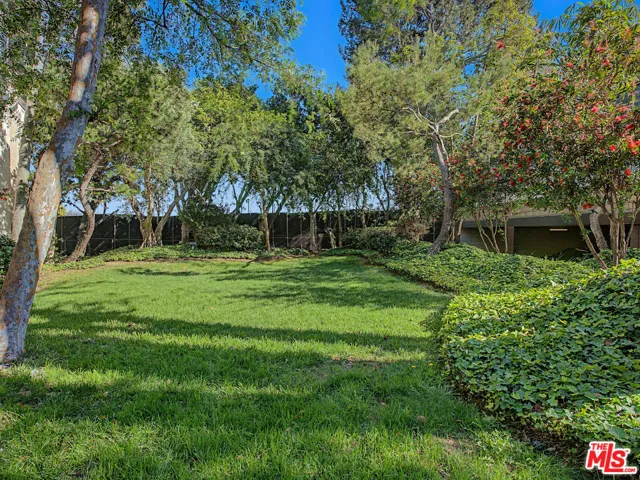 8675 Falmouth Avenue 110, Playa Del Rey, California 90293