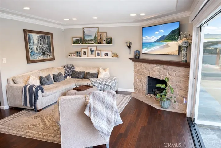 Living room with gas fireplace