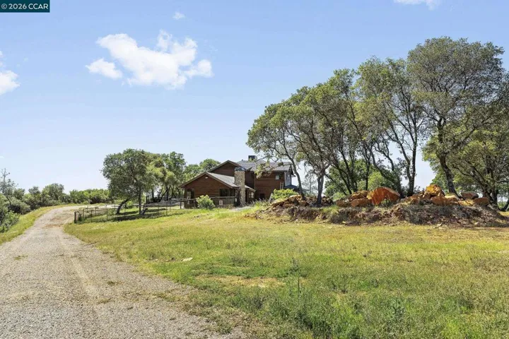 130 Mountain Oak Road, Oroville, California 95966