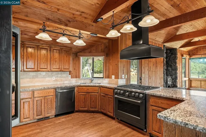 130 Mountain Oak Road, Oroville, California 95966
