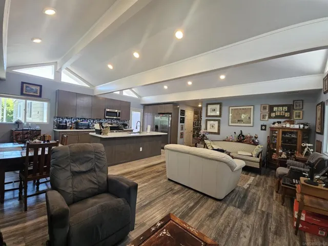 1120 Pepper, El Cajon, California 92021