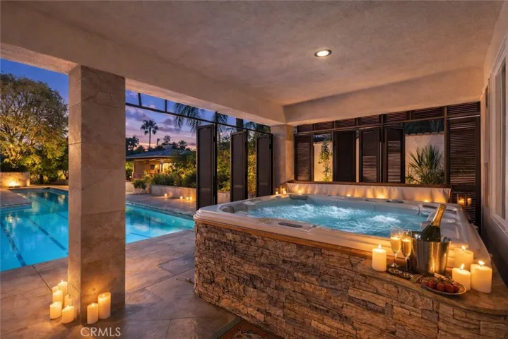 Outdoor Spa with jets