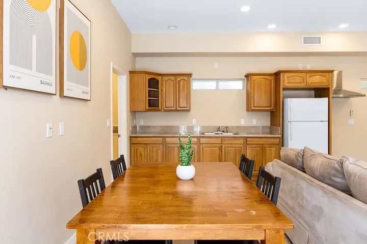 Guest House Dining + Kitchenette