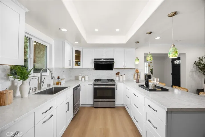 2335 S 6th Avenue, Arcadia, California 91006
