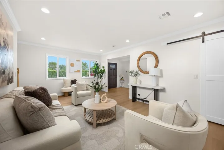 2335 S 6th Avenue, Arcadia, California 91006