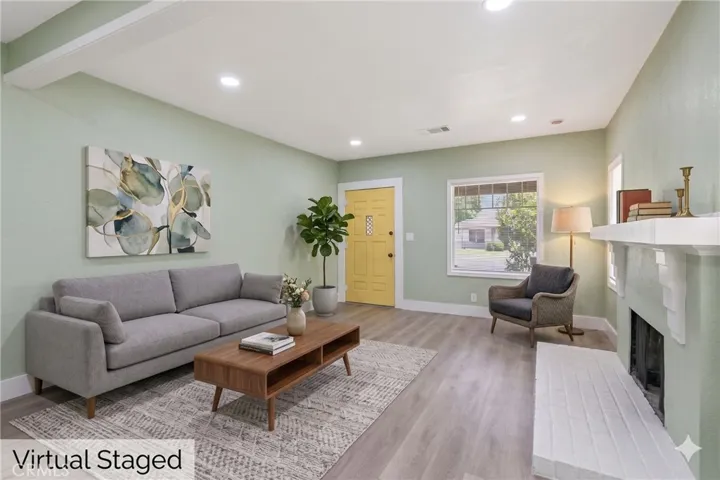 1247 N Ferger Avenue, Fresno, California 93728