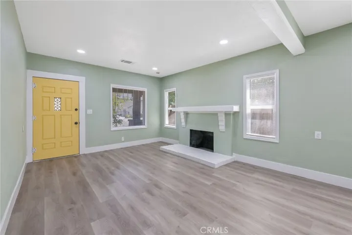 1247 N Ferger Avenue, Fresno, California 93728