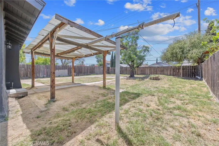 1247 N Ferger Avenue, Fresno, California 93728