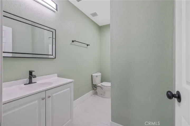 1247 N Ferger Avenue, Fresno, California 93728