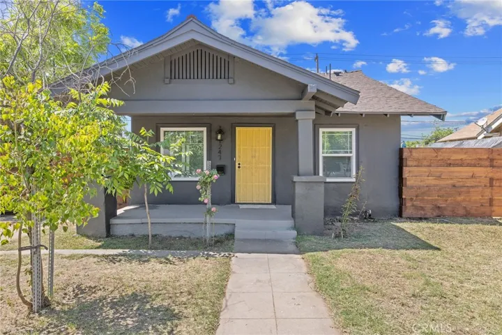 1247 N Ferger Avenue, Fresno, California 93728