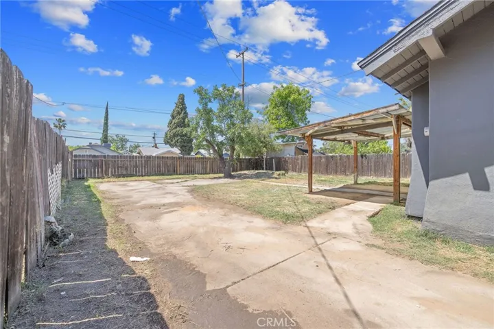 1247 N Ferger Avenue, Fresno, California 93728