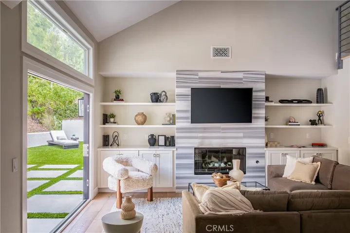 5729 Stone Mountain, Westlake Village, California 91362