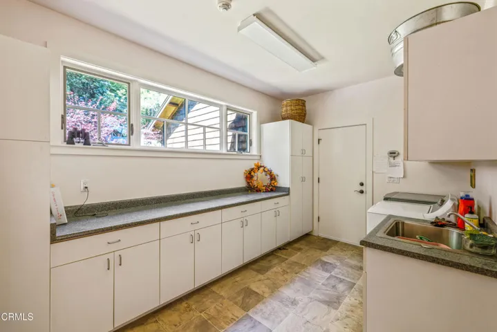 Laundry/ Butler's Pantry