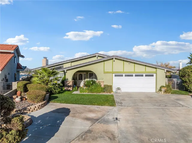 17990 Fremontia, Victorville, California 92395