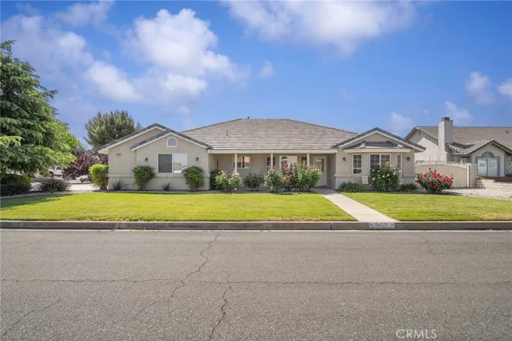 18499 Mountain Meadows, Victorville, California 92395