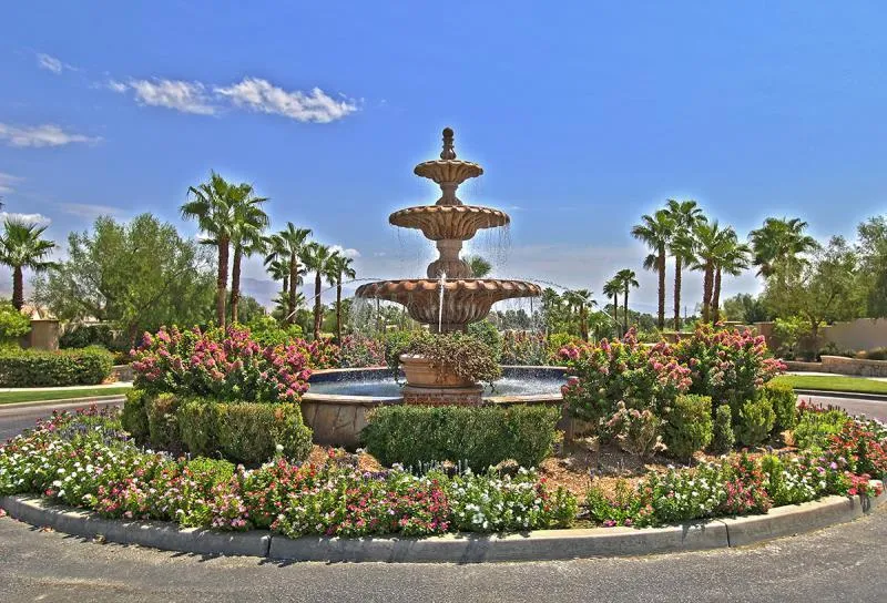 ENTRANCE FOUNTAIN MLS_Small