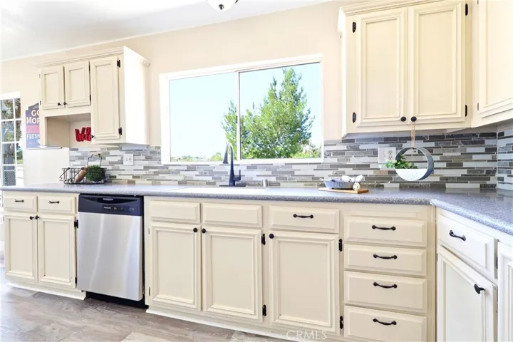 4334 Sunset, Phelan, California 92371