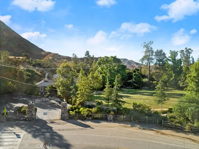 2210 Triunfo, Agoura Hills, California 91301
