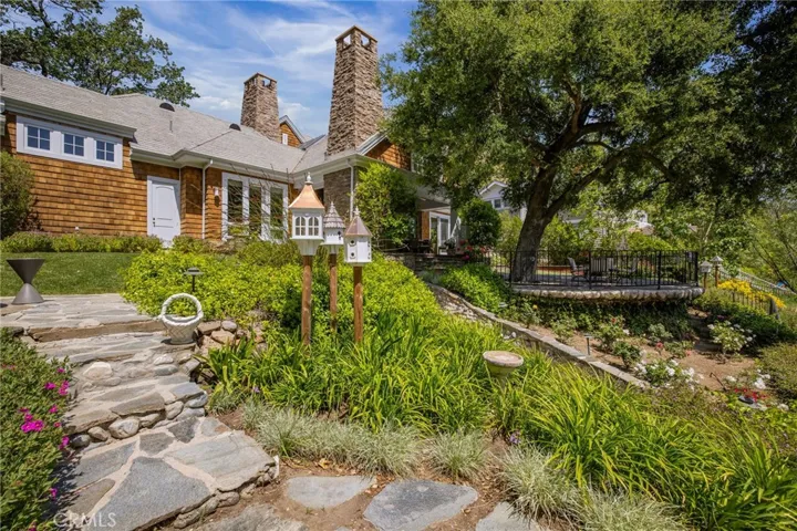 2210 Triunfo, Agoura Hills, California 91301