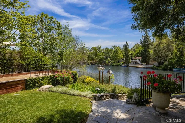 2210 Triunfo, Agoura Hills, California 91301