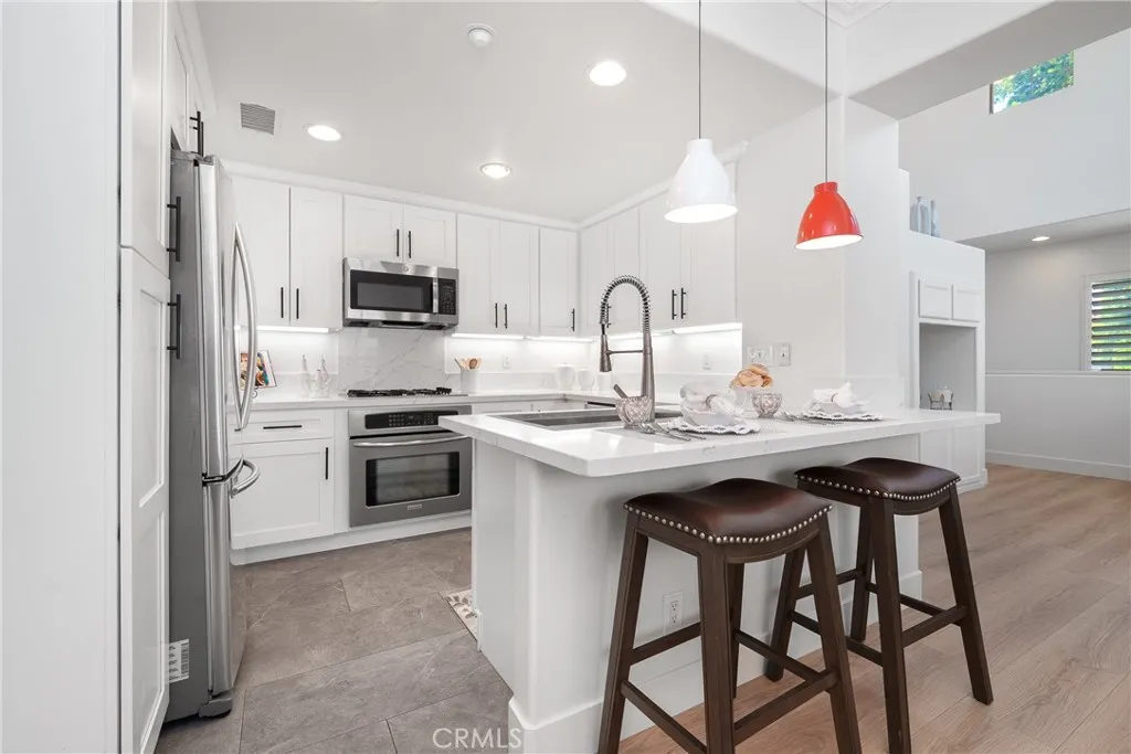 Upgraded kitchen with quartz countertops