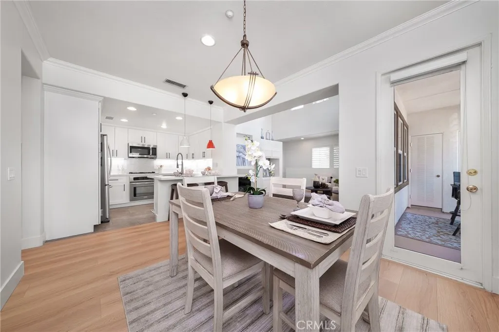 View to the kitchen and balcony from the dinning room