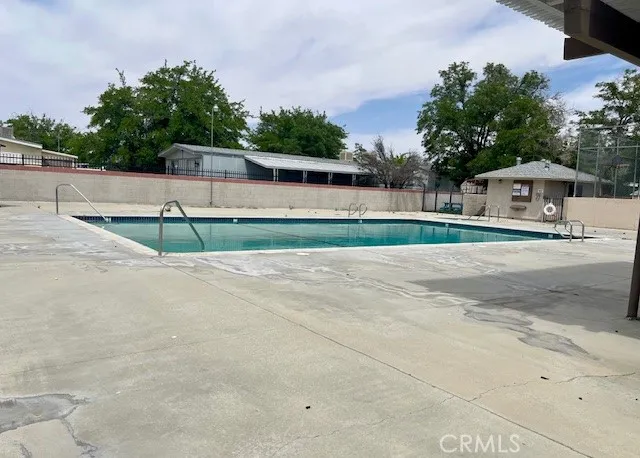 Community Pool & Spa
