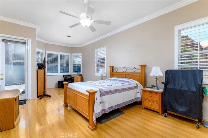 #1 MSTR bedroom with extended "office" area.....again, full crown molding and custom shutters....!!!