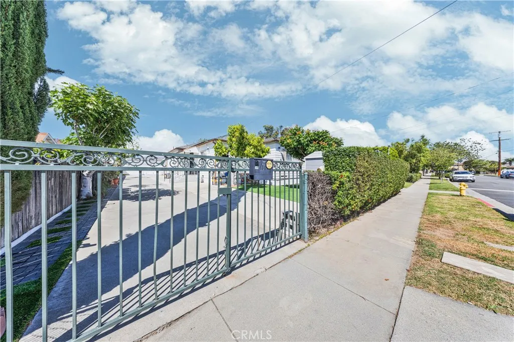 159 W Glendon, San Gabriel, California 91776 — photo 5