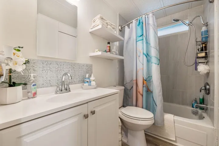 14-web-or-mls-8M4A2300