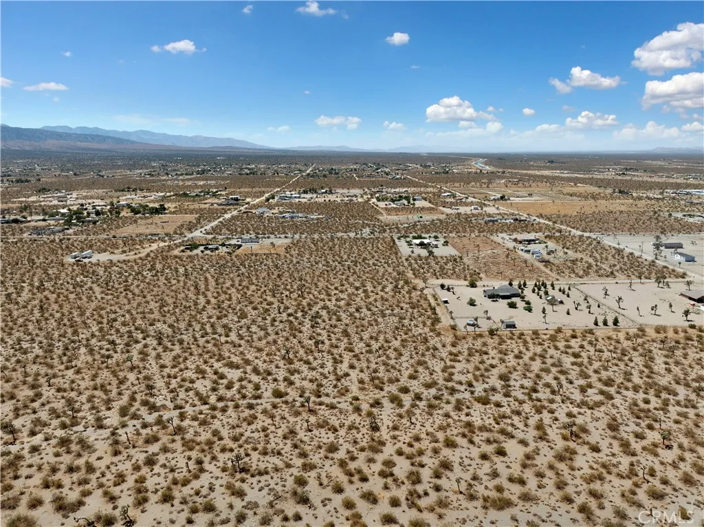 2 Wintergreen Rd, Pinon Hills, California 92372 — photo 5