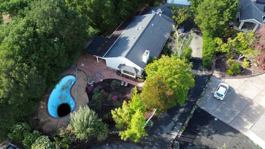 18627 Ambleside Lane, Saratoga, California 95070