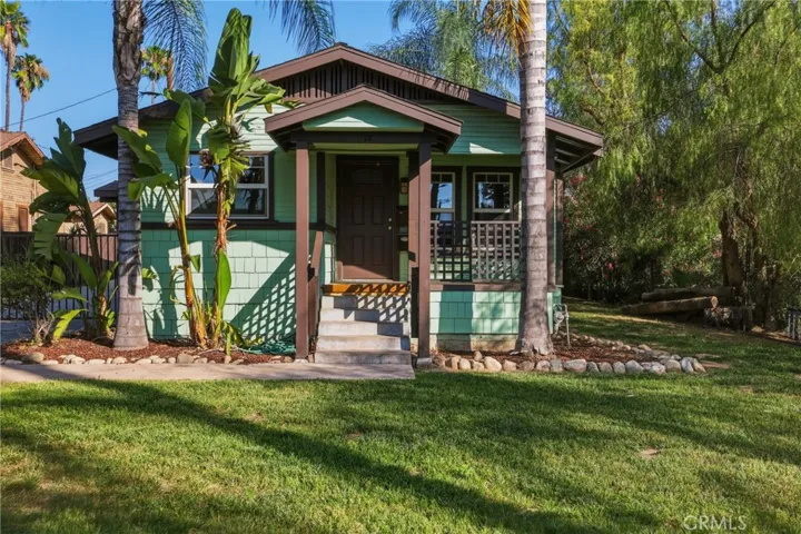1132 E Citrus Avenue, Redlands, California 92374
