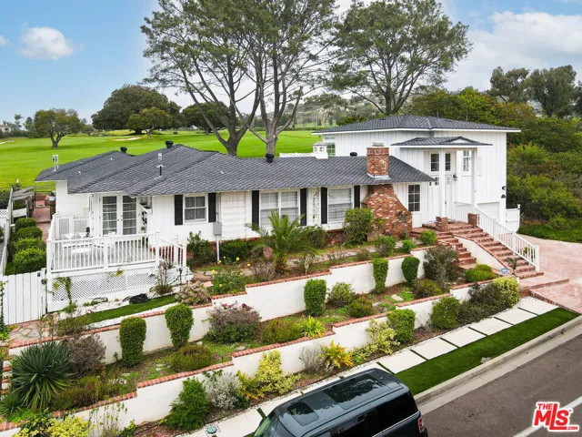 1110 W Muirlands Drive, La Jolla, California 92037