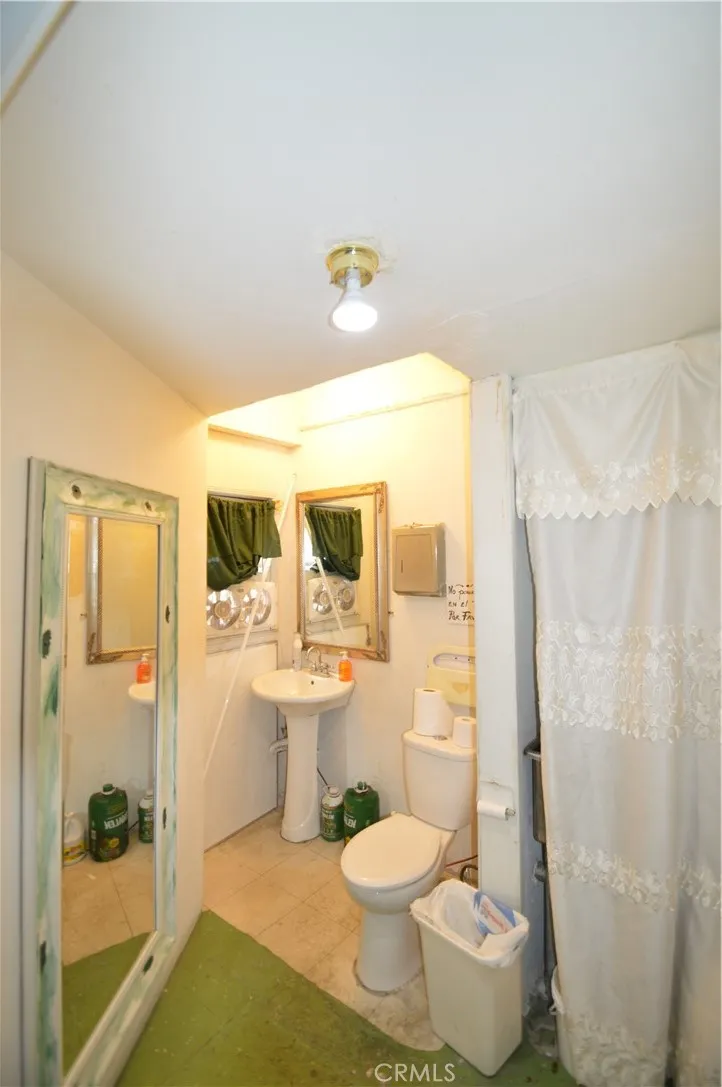 6154 Whittier Boulevard, Los Angeles, California 90022 — photo 4