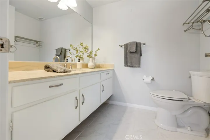 Primary bath ensuite.