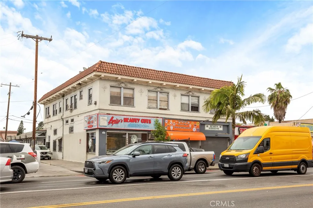 247 W Florence