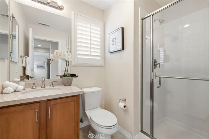 downstairs full bathroom