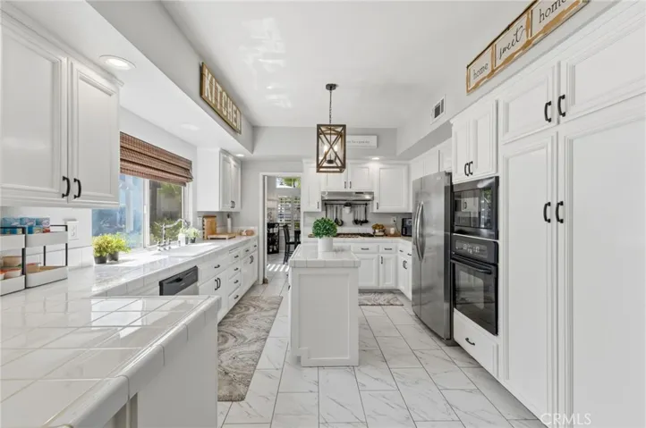 25235 Corte Sur, Murrieta, California 92563