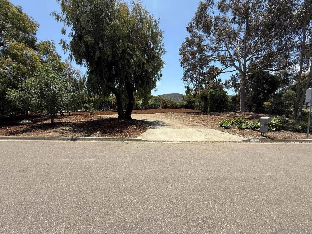 Land/Lot