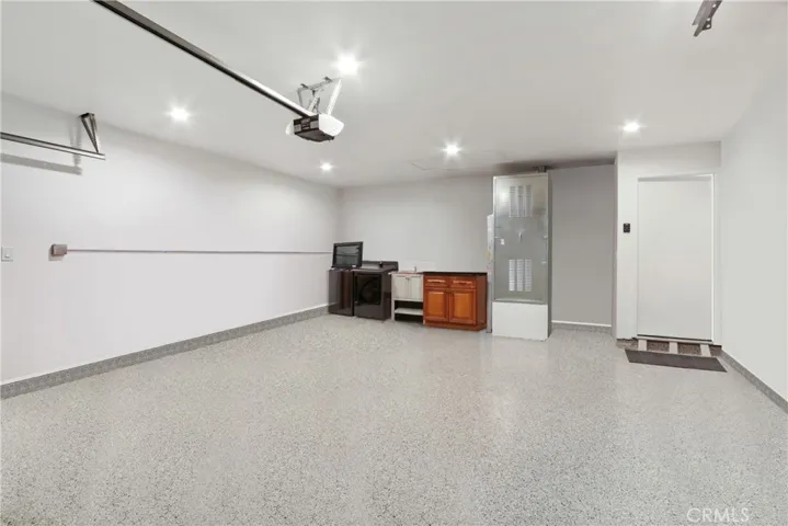 Garage with direct access in to living room