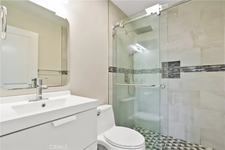 Upstairs Hall Bath