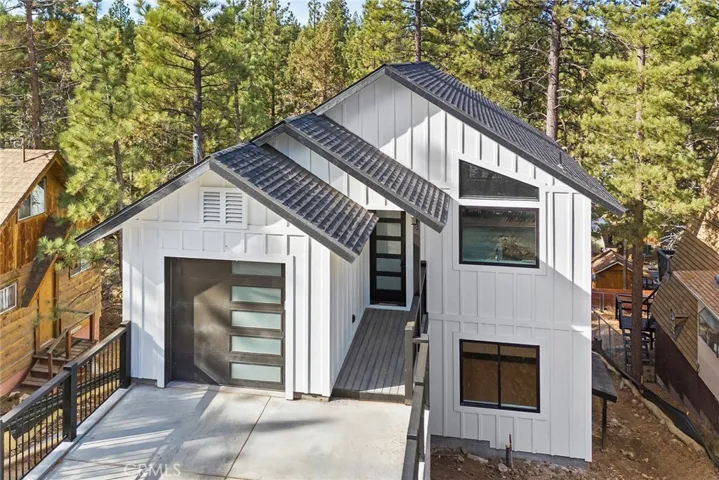 129 Winding, Big Bear City, California 92314