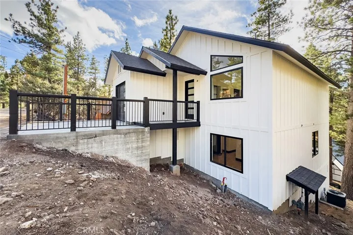 129 Winding, Big Bear City, California 92314