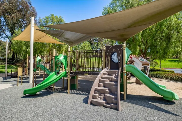 63 Poppyfield Lane, Rancho Santa Margarita, California 92688
