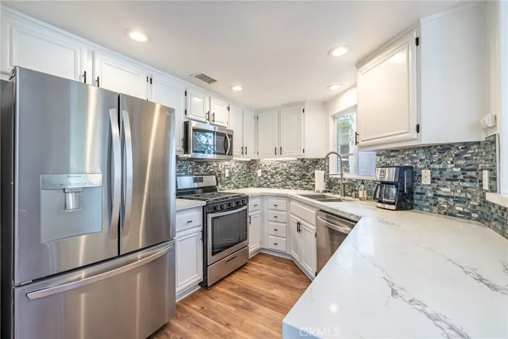 63 Poppyfield Lane, Rancho Santa Margarita, California 92688