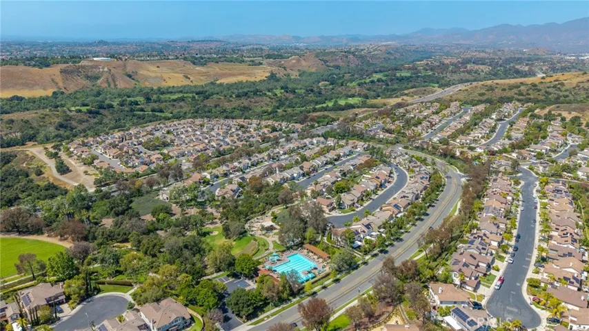 63 Poppyfield Lane, Rancho Santa Margarita, California 92688