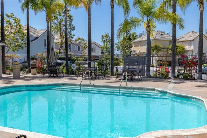 63 Poppyfield Lane, Rancho Santa Margarita, California 92688